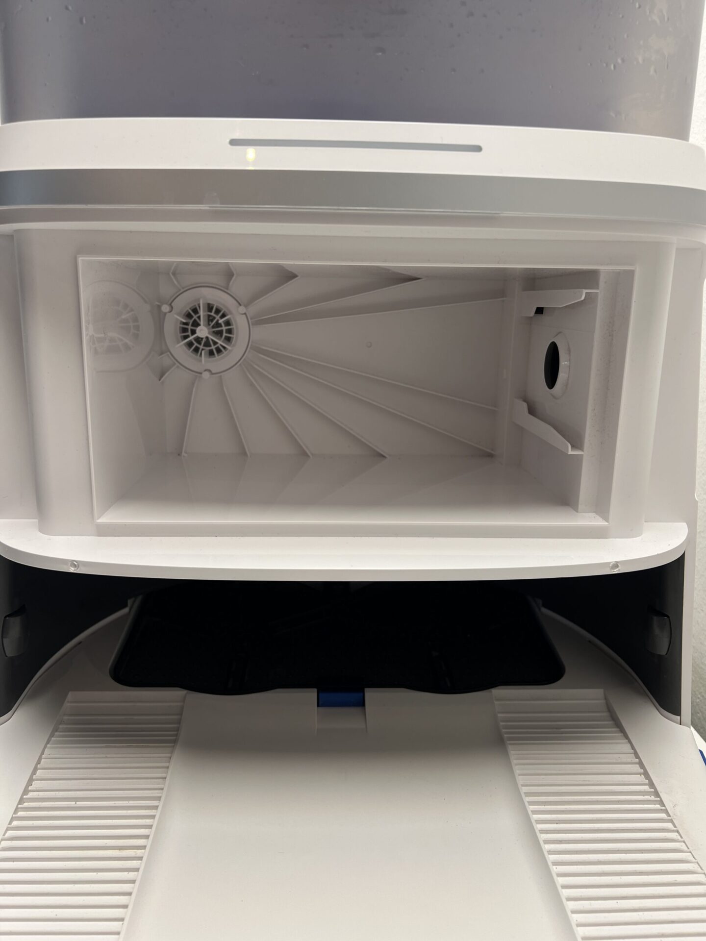 Ecovacs robotas dulkių siurblys ir grindų plovimo įrenginys (DEEBOT T30 PRO OMNI) (naudota) — nuotrauka 12