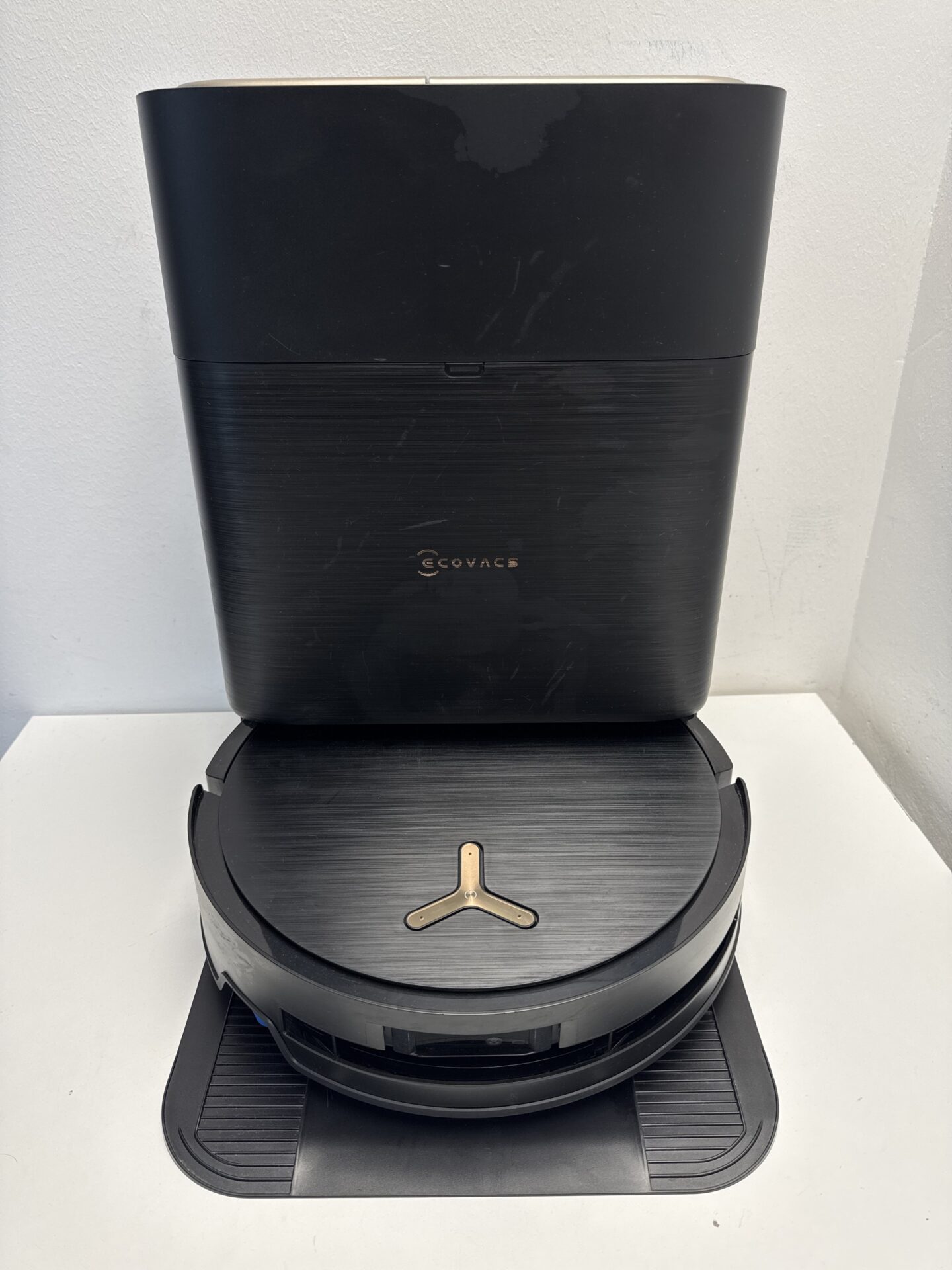 Robotas dulkių siurblys su grindų plovimo funkcija ECOVACS (X9 PRO OMNI) (naudota) — nuotrauka 2
