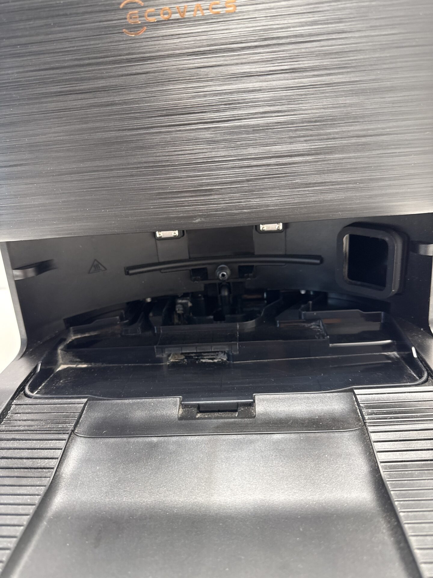 Robotas dulkių siurblys su grindų plovimo funkcija ECOVACS (X9 PRO OMNI) (naudota) — nuotrauka 4