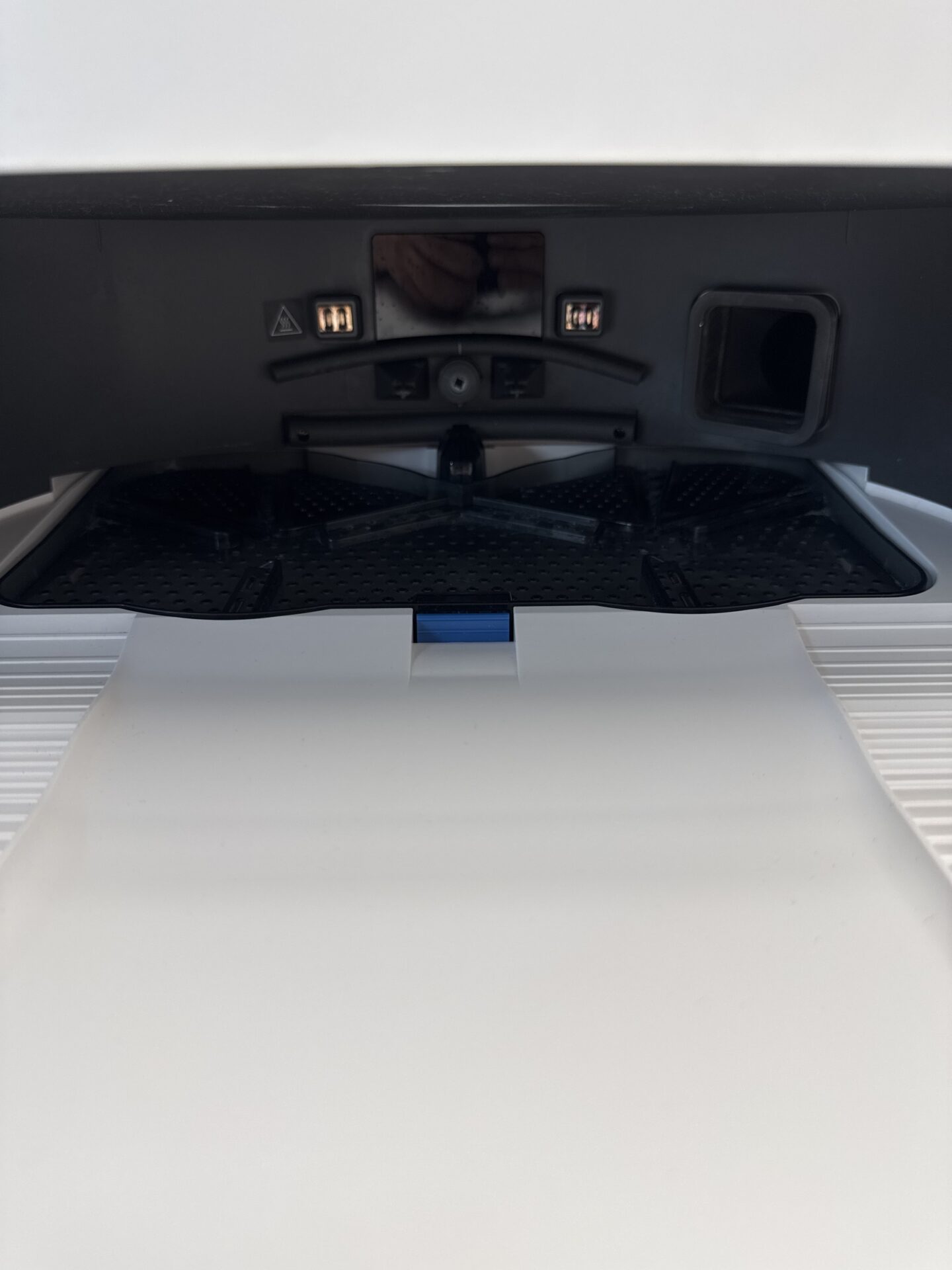 Robotas dulkių siurblys su grindų plovimo funkcija ECOVACS (T30 PRO OMNI) (naudota) — nuotrauka 3