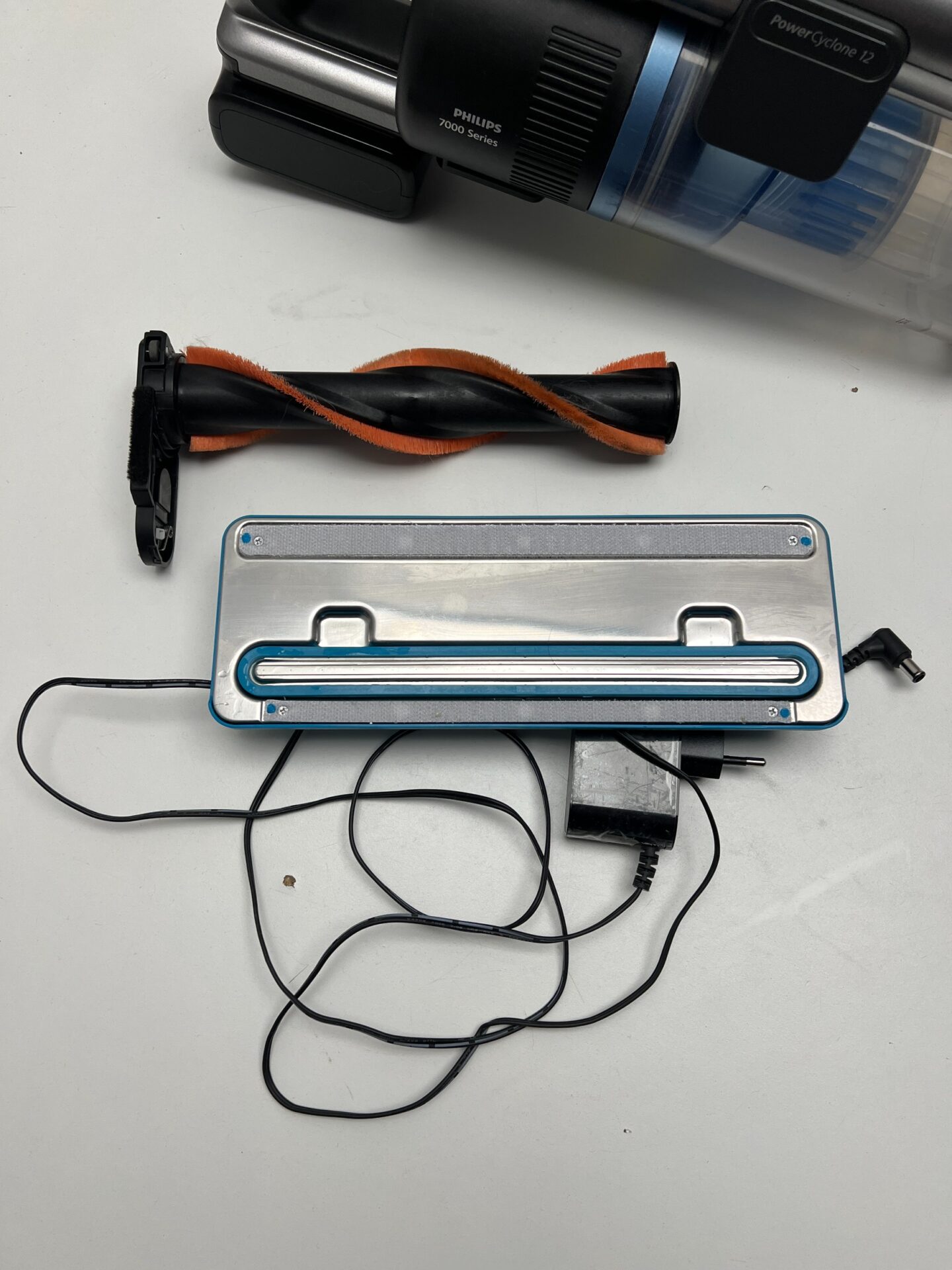 Philips akumuliatorinis dulkių siurblys (Aqua 7000 serija XC7053/01) (naudota) — nuotrauka 11