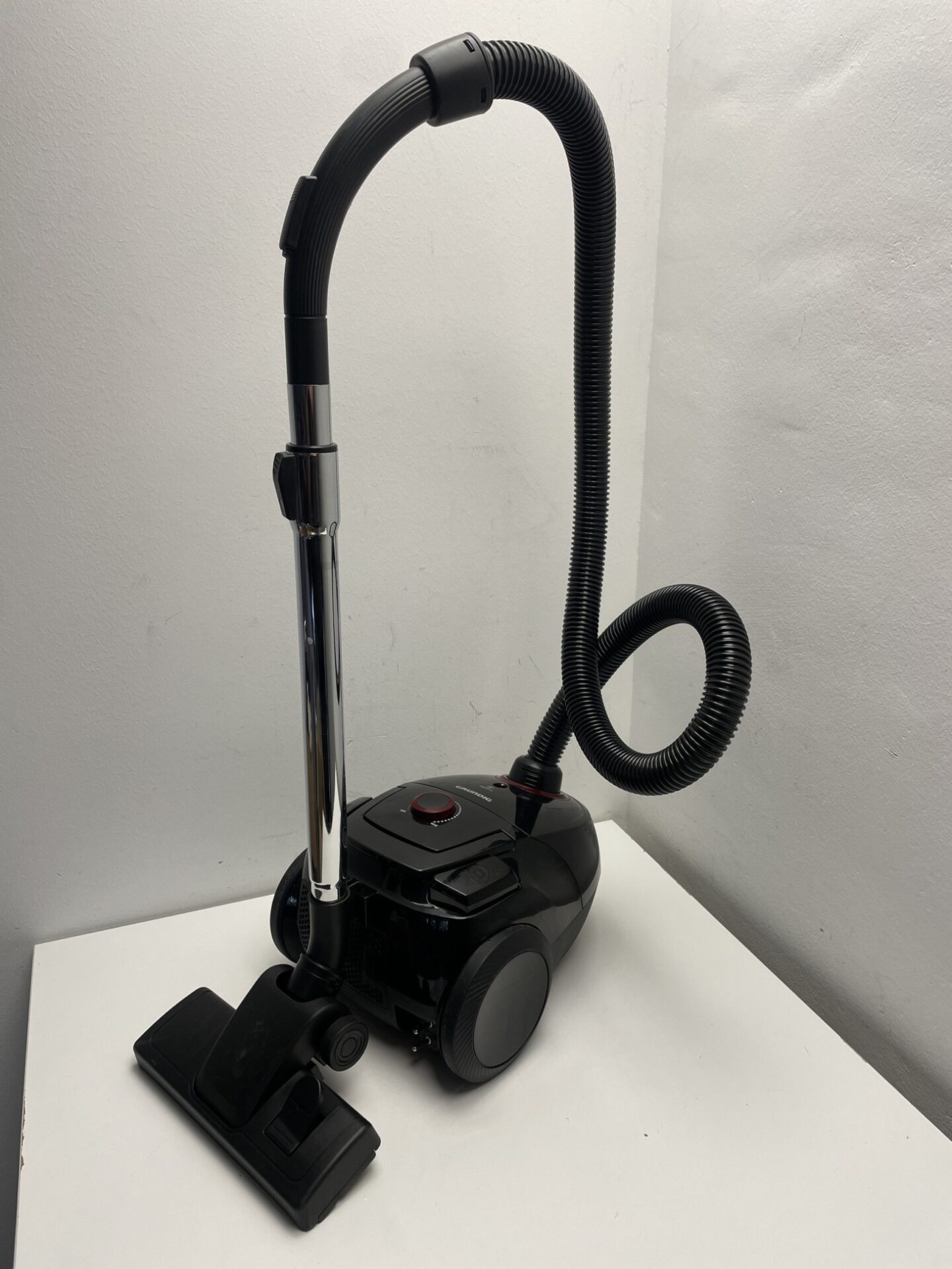 Grundig cilindrinis dulkių siurblys (VCC 3850 A) (naudota) — nuotrauka 2