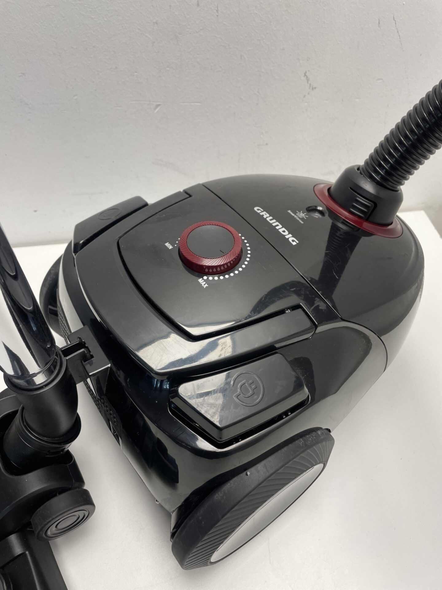 Grundig cilindrinis dulkių siurblys (VCC 3850 A) (naudota) — nuotrauka 6