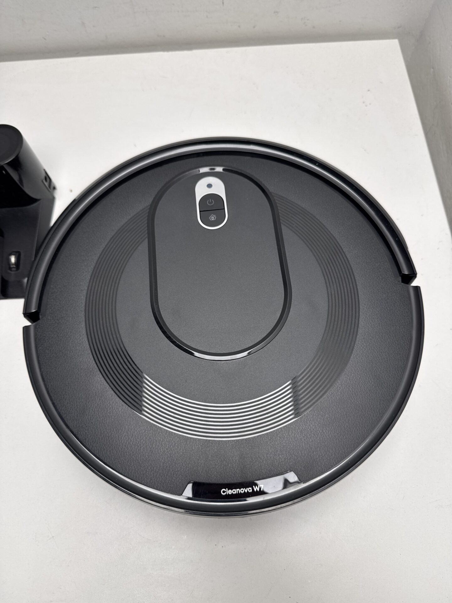 Robotas dulkių siurblys „Vexilar“ (W7) (naudota)