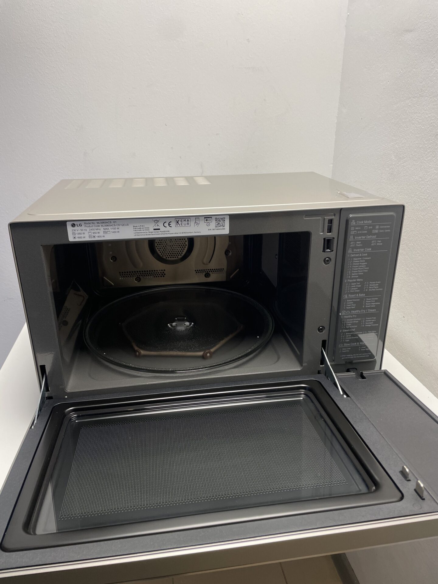 LG mikrobangų krosnelė (MJ3965ACS) (naudota) — nuotrauka 3