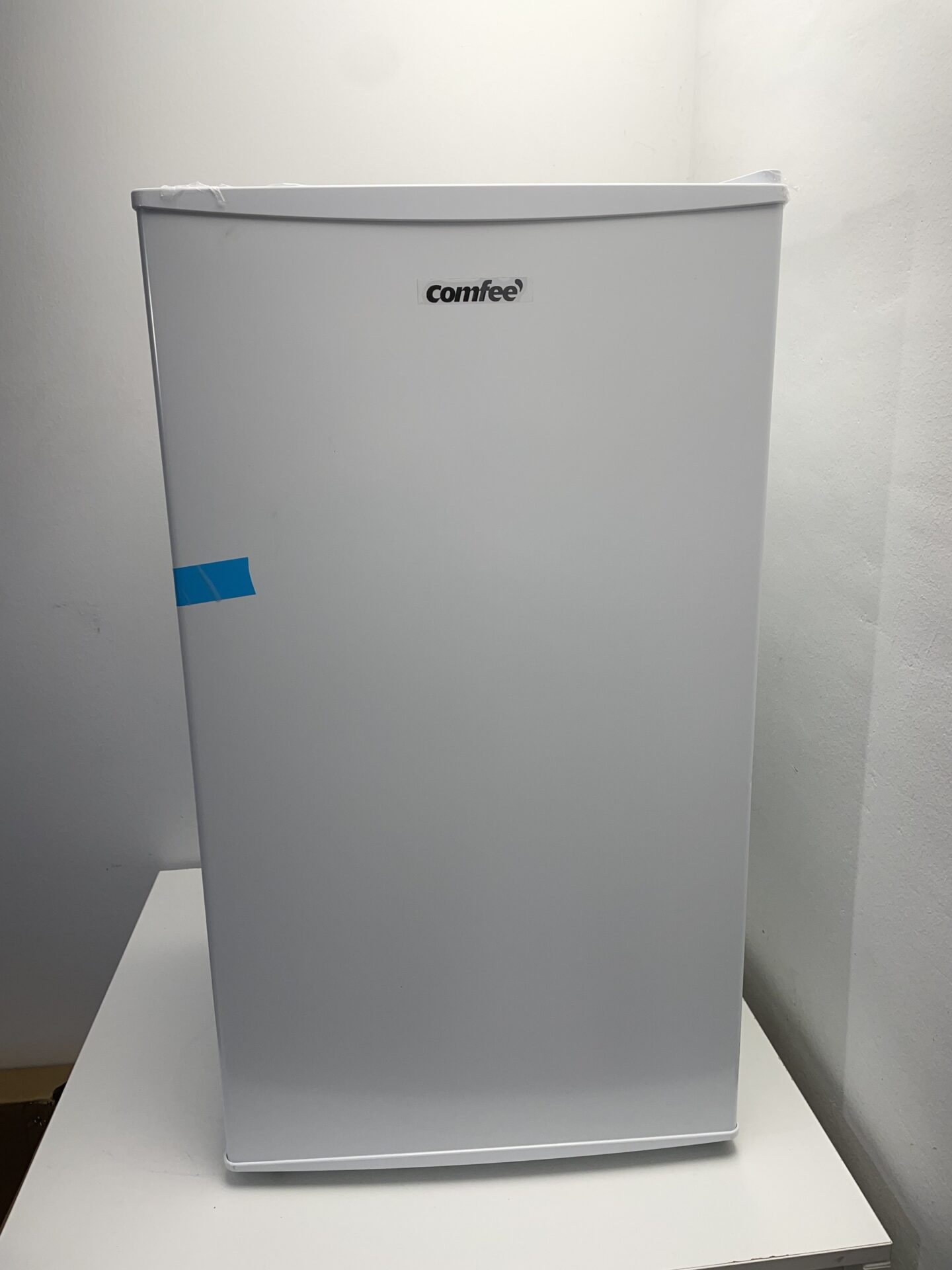 Mini šaldytuvas Comfee (RCD80WH3(E)) (naudota) — nuotrauka 2