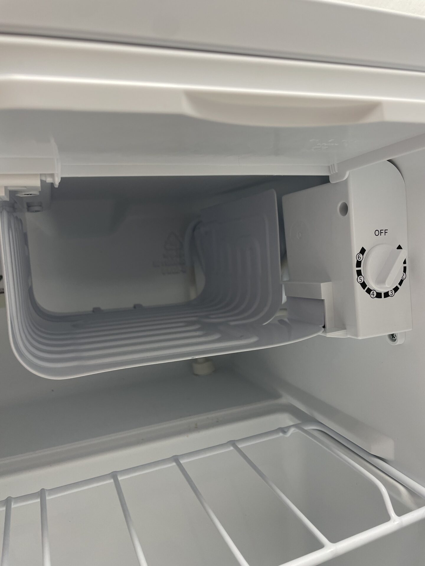 Mini šaldytuvas Comfee (RCD50WH2(E)) (naudota) — nuotrauka 8