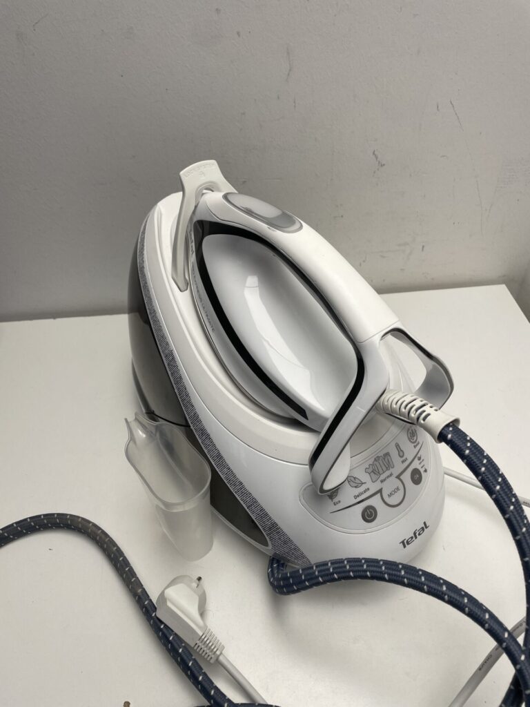 Tefal lygintuvas su garų generatoriumi (GV9567) (naudota)